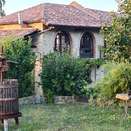 Bed and Breakfast Cascina Il Sogno Cossano Belbo Екстер'єр фото