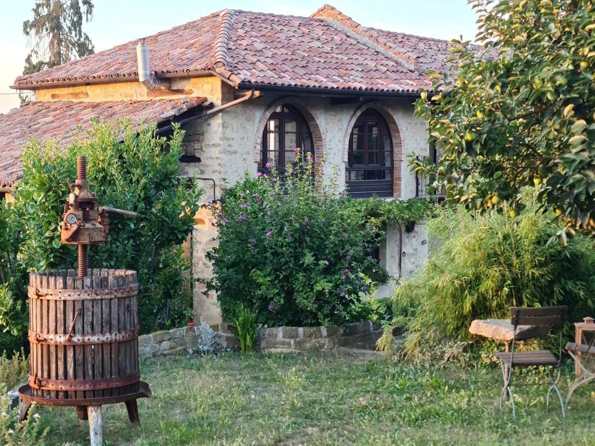 Bed and Breakfast Cascina Il Sogno Cossano Belbo Екстер'єр фото